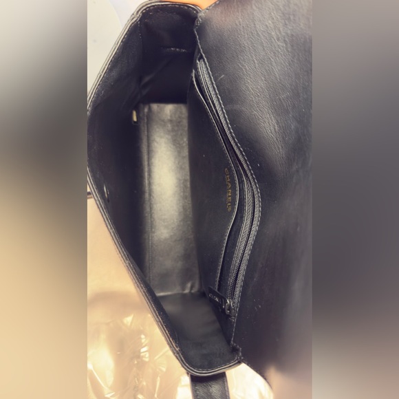 🖤 Chanel Vintage Matelassé “So Black” CC Lock Flap – Medium - Picture 10 of 12